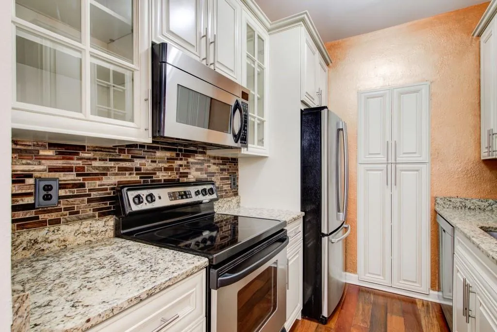 2865 Lenox Road Ne, Atlanta, Georgia 30324, 2 Bedrooms Bedrooms, ,2 BathroomsBathrooms,Residential,For Sale,2865 Lenox Road Ne,7630529