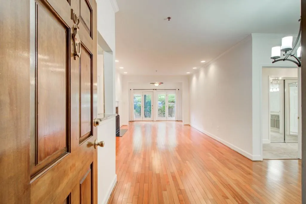 2865 Lenox Road Ne, Atlanta, Georgia 30324, 2 Bedrooms Bedrooms, ,2 BathroomsBathrooms,Residential,For Sale,2865 Lenox Road Ne,7630529