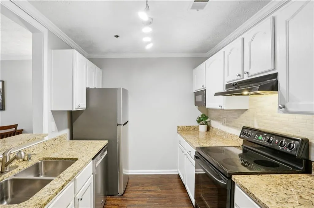 970 Sidney Marcus Boulevard Ne Unit 2115, Atlanta, Georgia 30324, 1 Bedroom Bedrooms, ,1 BathroomBathrooms,Residential,For Sale,970 Sidney Marcus Boulevard Ne Unit 2115,7625007