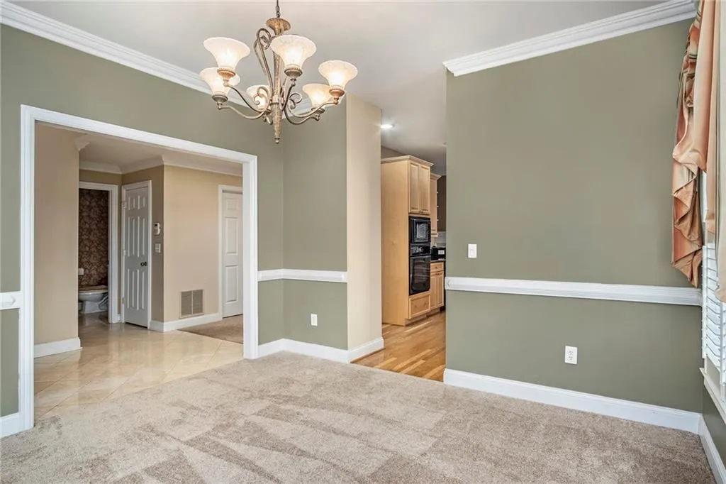 207 Crossing Valley Lane, Sandy Springs, Georgia 30339, 3 Bedrooms Bedrooms, ,2 BathroomsBathrooms,Residential,Sold,207 Crossing Valley Lane,6841866