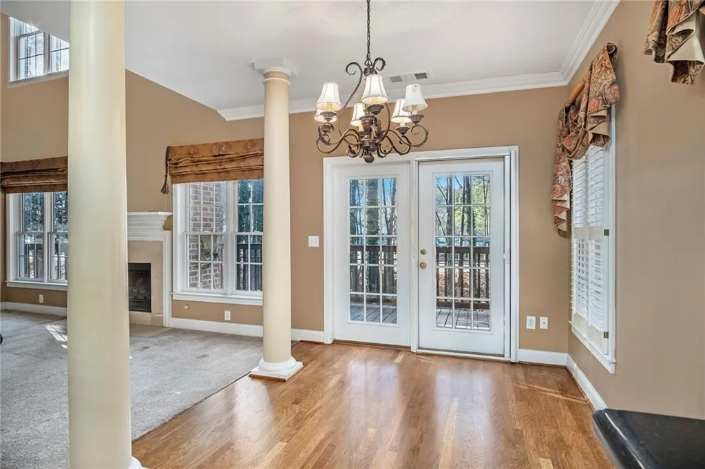 207 Crossing Valley Lane, Sandy Springs, Georgia 30339, 3 Bedrooms Bedrooms, ,2 BathroomsBathrooms,Residential,Sold,207 Crossing Valley Lane,6841866