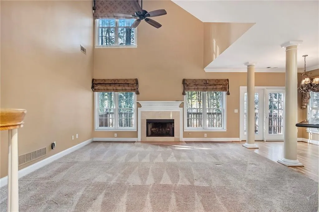 207 Crossing Valley Lane, Sandy Springs, Georgia 30339, 3 Bedrooms Bedrooms, ,2 BathroomsBathrooms,Residential,Sold,207 Crossing Valley Lane,6841866