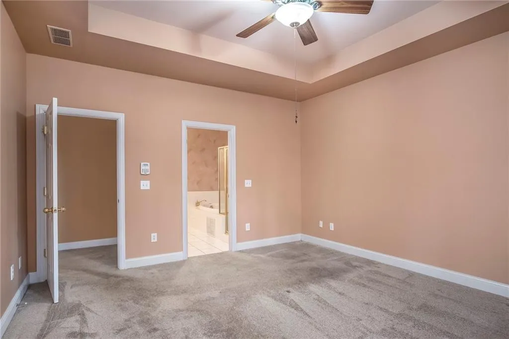 207 Crossing Valley Lane, Sandy Springs, Georgia 30339, 3 Bedrooms Bedrooms, ,2 BathroomsBathrooms,Residential,Sold,207 Crossing Valley Lane,6841866