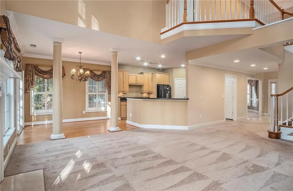 207 Crossing Valley Lane, Sandy Springs, Georgia 30339, 3 Bedrooms Bedrooms, ,2 BathroomsBathrooms,Residential,Sold,207 Crossing Valley Lane,6841866