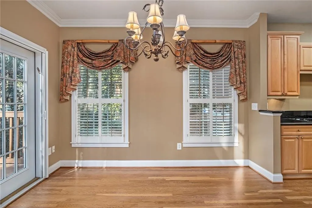 207 Crossing Valley Lane, Sandy Springs, Georgia 30339, 3 Bedrooms Bedrooms, ,2 BathroomsBathrooms,Residential,Sold,207 Crossing Valley Lane,6841866