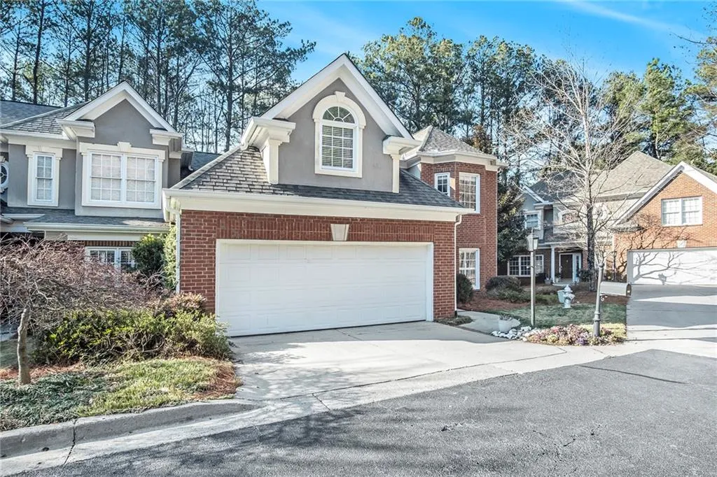 207 Crossing Valley Lane, Sandy Springs, Georgia 30339, 3 Bedrooms Bedrooms, ,2 BathroomsBathrooms,Residential,Sold,207 Crossing Valley Lane,6841866