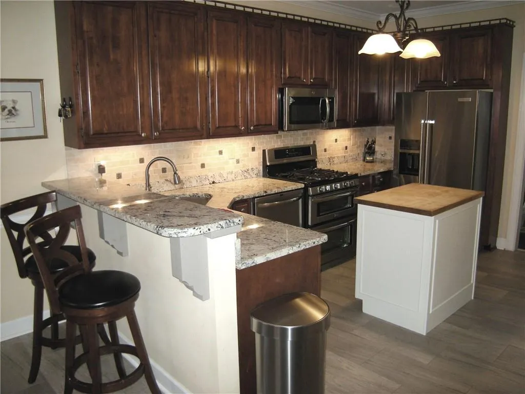 7155 Roswell Road Unit 5, Atlanta, Georgia 30328, 3 Bedrooms Bedrooms, ,2 BathroomsBathrooms,Residential,Sold,7155 Roswell Road Unit 5,6992957 7155 Roswell Road Unit 5, Atlanta, Georgia 30328, 3 Bedrooms Bedrooms, ,2 BathroomsBathrooms,Residential,Sold,7155 Roswell Road Unit 5,6992957