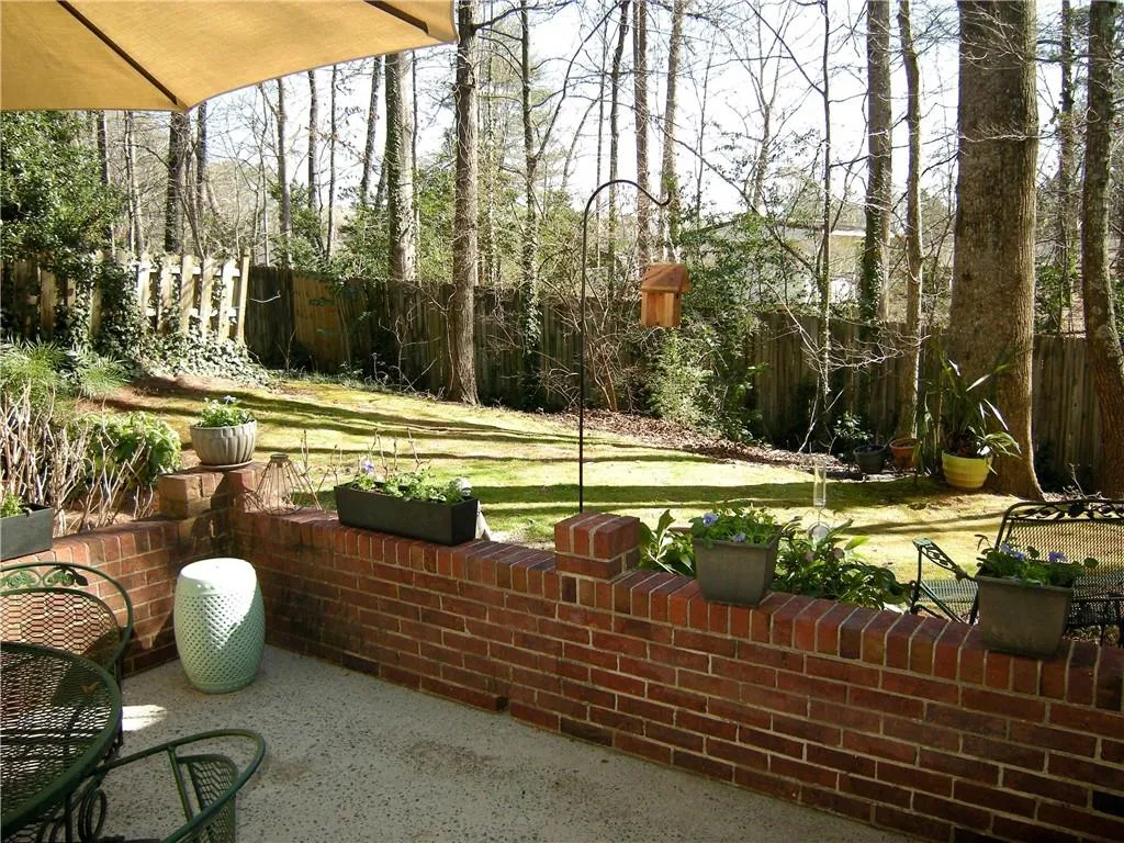 7155 Roswell Road Unit 5, Atlanta, Georgia 30328, 3 Bedrooms Bedrooms, ,2 BathroomsBathrooms,Residential,Sold,7155 Roswell Road Unit 5,6992957 7155 Roswell Road Unit 5, Atlanta, Georgia 30328, 3 Bedrooms Bedrooms, ,2 BathroomsBathrooms,Residential,Sold,7155 Roswell Road Unit 5,6992957