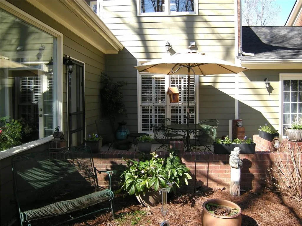 7155 Roswell Road Unit 5, Atlanta, Georgia 30328, 3 Bedrooms Bedrooms, ,2 BathroomsBathrooms,Residential,Sold,7155 Roswell Road Unit 5,6992957 7155 Roswell Road Unit 5, Atlanta, Georgia 30328, 3 Bedrooms Bedrooms, ,2 BathroomsBathrooms,Residential,Sold,7155 Roswell Road Unit 5,6992957