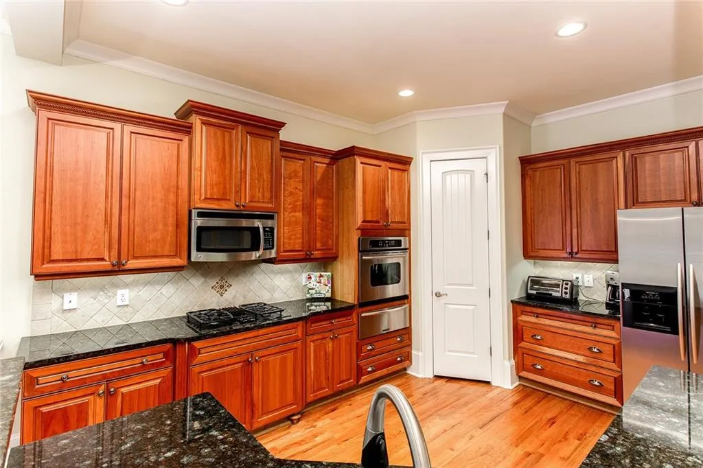1130 Charles Towne Square, Sandy Springs, Georgia 30328, 4 Bedrooms Bedrooms, ,3 BathroomsBathrooms,Residential,Sold,1130 Charles Towne Square,6767314