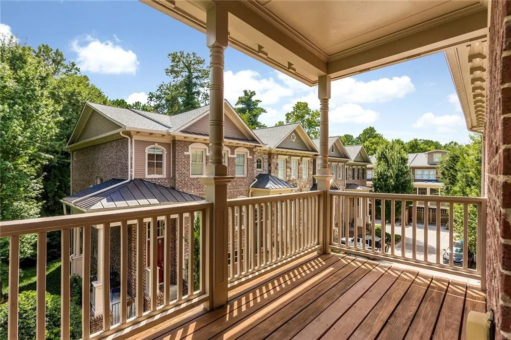 1130 Charles Towne Square, Sandy Springs, Georgia 30328, 4 Bedrooms Bedrooms, ,3 BathroomsBathrooms,Residential,Sold,1130 Charles Towne Square,6767314