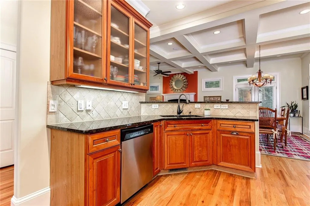 1130 Charles Towne Square, Sandy Springs, Georgia 30328, 4 Bedrooms Bedrooms, ,3 BathroomsBathrooms,Residential,Sold,1130 Charles Towne Square,6767314