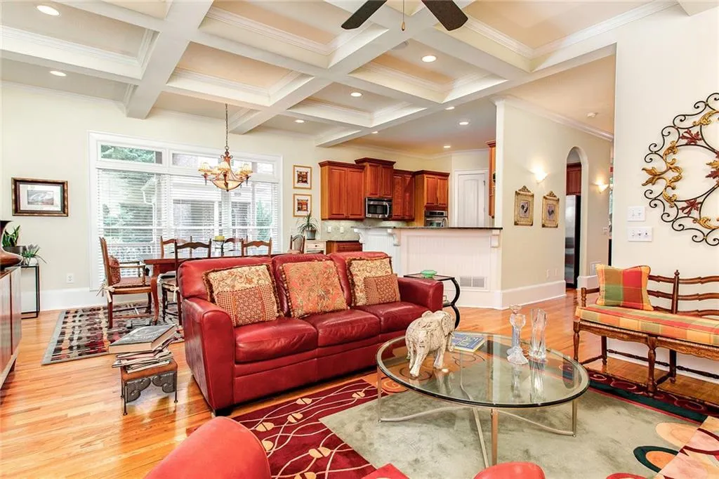 1130 Charles Towne Square, Sandy Springs, Georgia 30328, 4 Bedrooms Bedrooms, ,3 BathroomsBathrooms,Residential,Sold,1130 Charles Towne Square,6767314