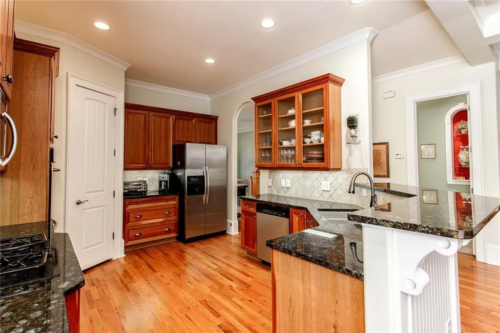 1130 Charles Towne Square, Sandy Springs, Georgia 30328, 4 Bedrooms Bedrooms, ,3 BathroomsBathrooms,Residential,Sold,1130 Charles Towne Square,6767314