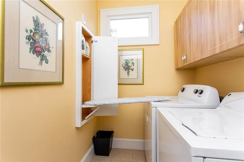 1130 Charles Towne Square, Sandy Springs, Georgia 30328, 4 Bedrooms Bedrooms, ,3 BathroomsBathrooms,Residential,Sold,1130 Charles Towne Square,6767314
