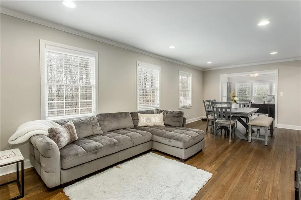 6410 Colewood Court Nw, Atlanta, Georgia 30328, 4 Bedrooms Bedrooms, ,3 BathroomsBathrooms,Residential,Sold,6410 Colewood Court Nw,6122763