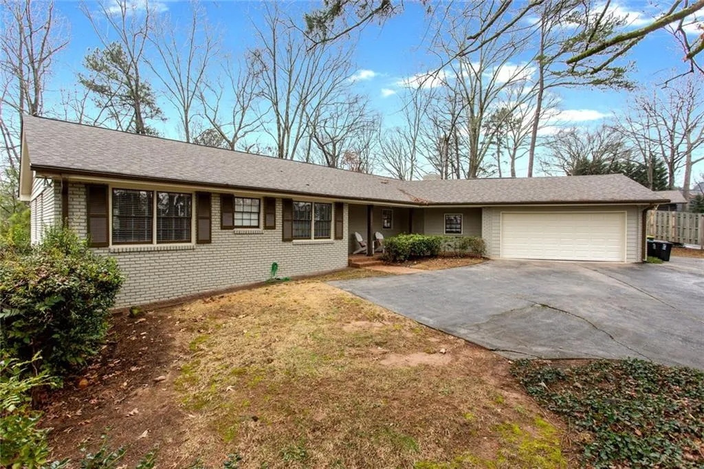 6410 Colewood Court Nw, Atlanta, Georgia 30328, 4 Bedrooms Bedrooms, ,3 BathroomsBathrooms,Residential,Sold,6410 Colewood Court Nw,6122763