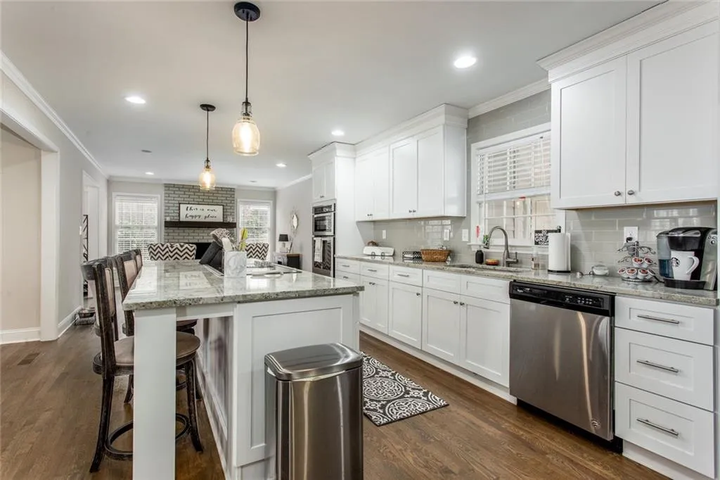 6410 Colewood Court Nw, Atlanta, Georgia 30328, 4 Bedrooms Bedrooms, ,3 BathroomsBathrooms,Residential,Sold,6410 Colewood Court Nw,6122763