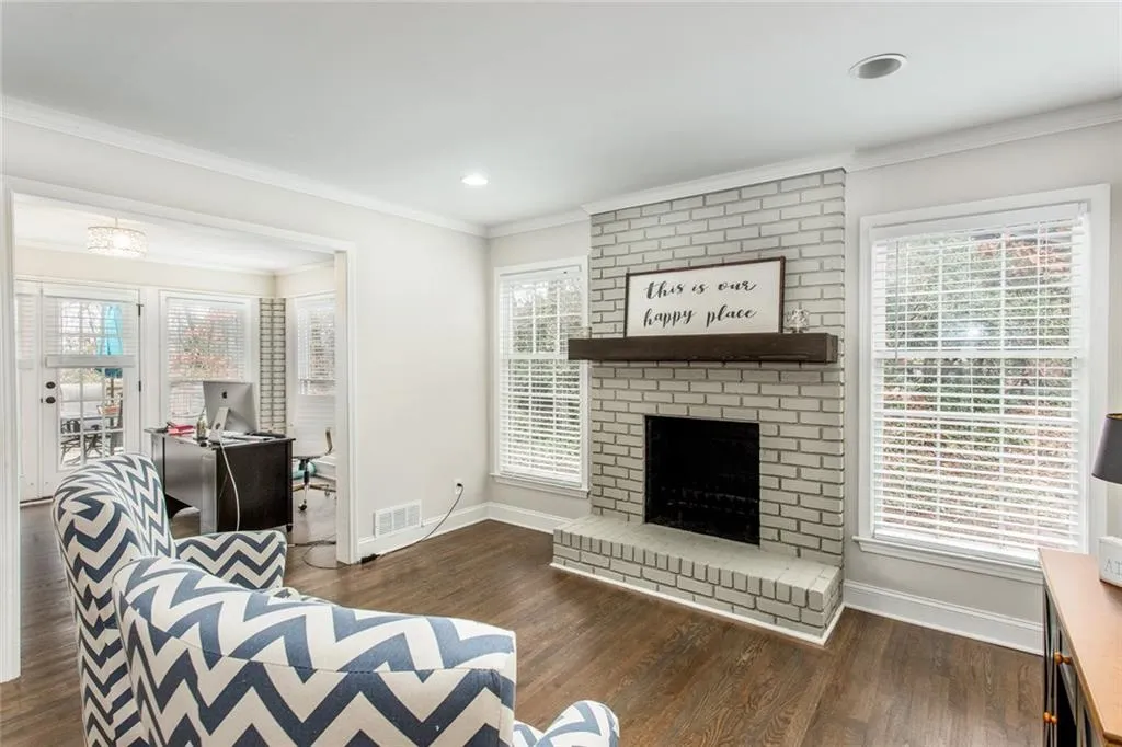 6410 Colewood Court Nw, Atlanta, Georgia 30328, 4 Bedrooms Bedrooms, ,3 BathroomsBathrooms,Residential,Sold,6410 Colewood Court Nw,6122763