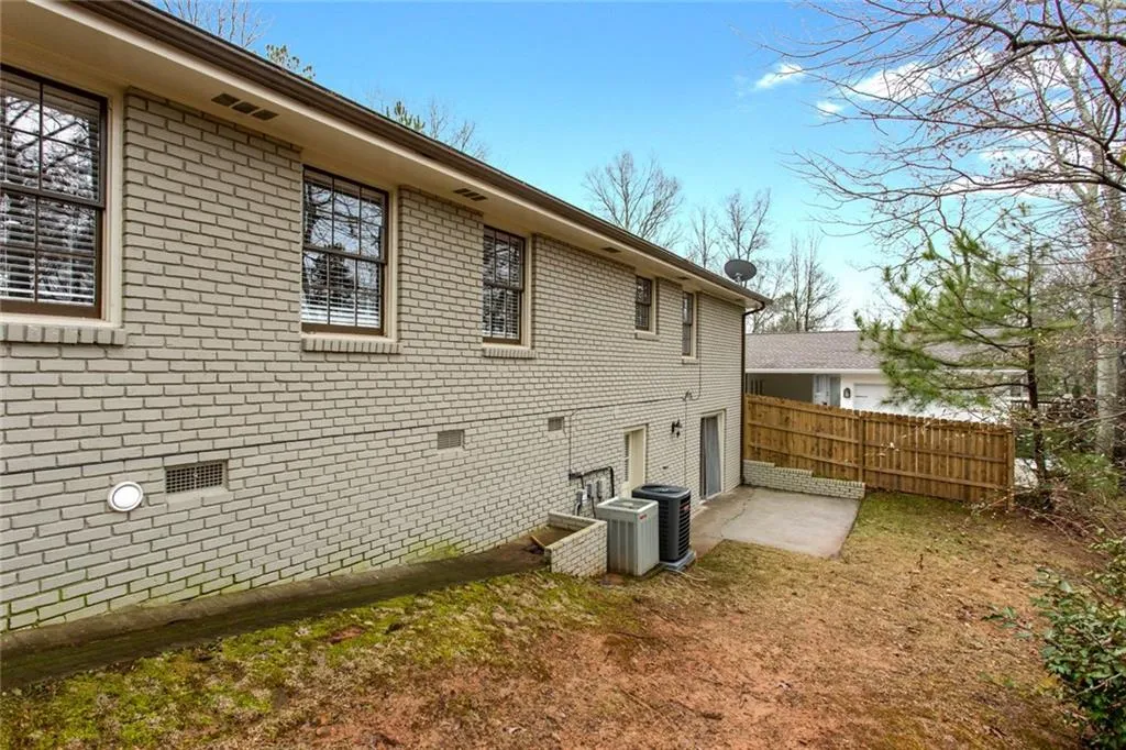 6410 Colewood Court Nw, Atlanta, Georgia 30328, 4 Bedrooms Bedrooms, ,3 BathroomsBathrooms,Residential,Sold,6410 Colewood Court Nw,6122763