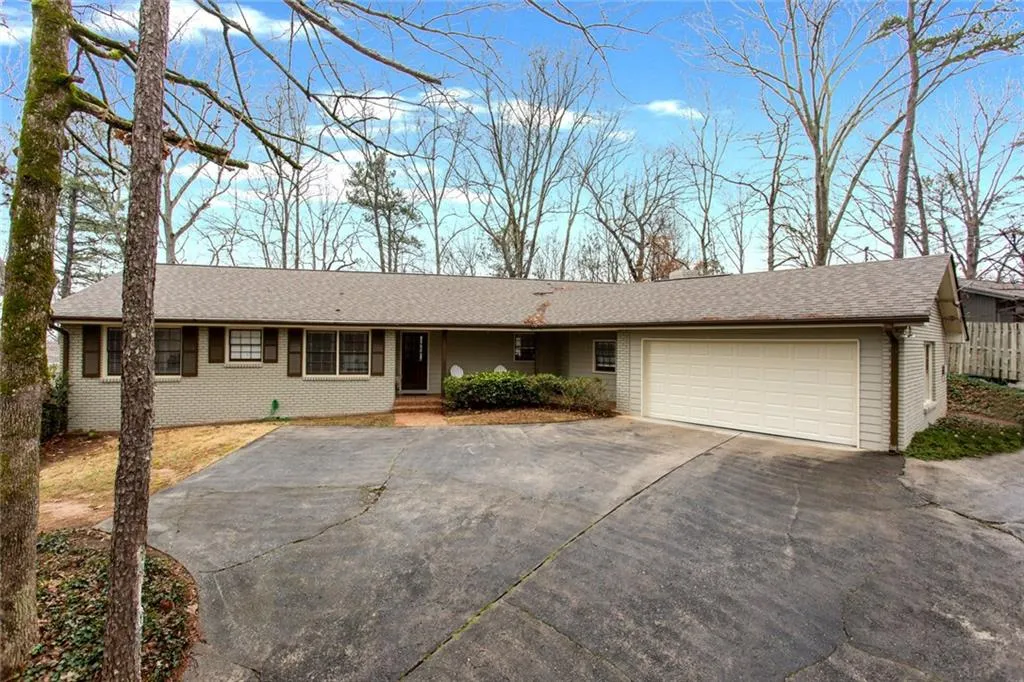 6410 Colewood Court Nw, Atlanta, Georgia 30328, 4 Bedrooms Bedrooms, ,3 BathroomsBathrooms,Residential,Sold,6410 Colewood Court Nw,6122763