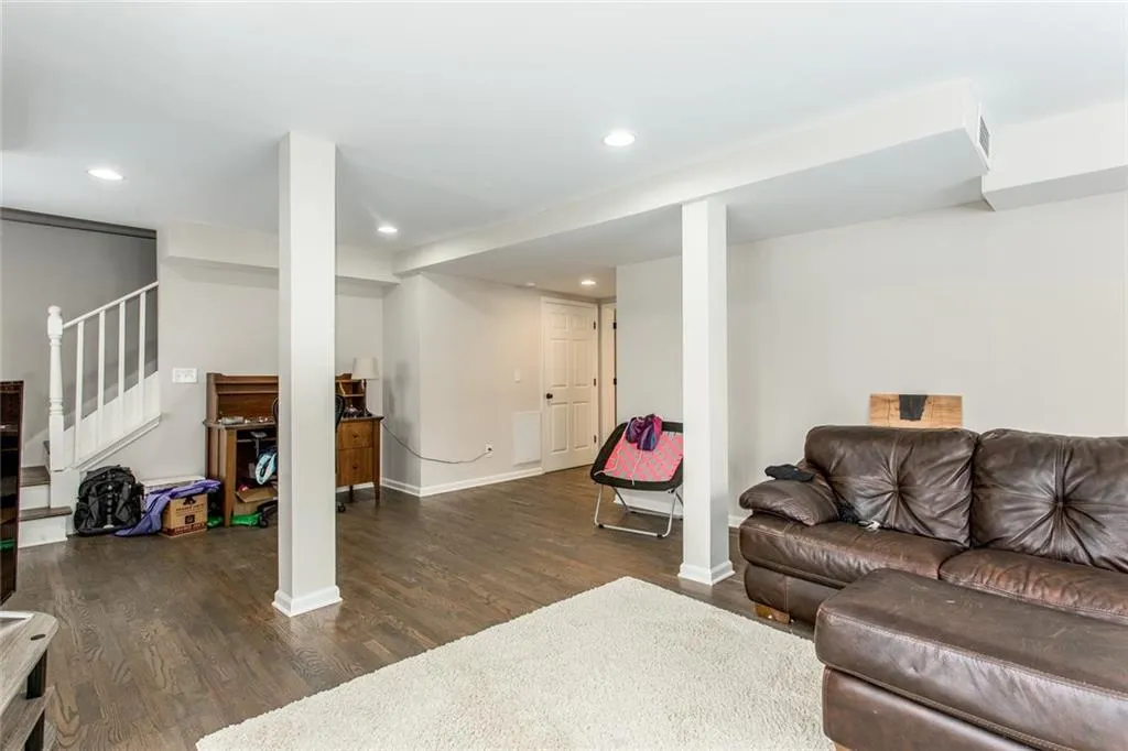 6410 Colewood Court Nw, Atlanta, Georgia 30328, 4 Bedrooms Bedrooms, ,3 BathroomsBathrooms,Residential,Sold,6410 Colewood Court Nw,6122763