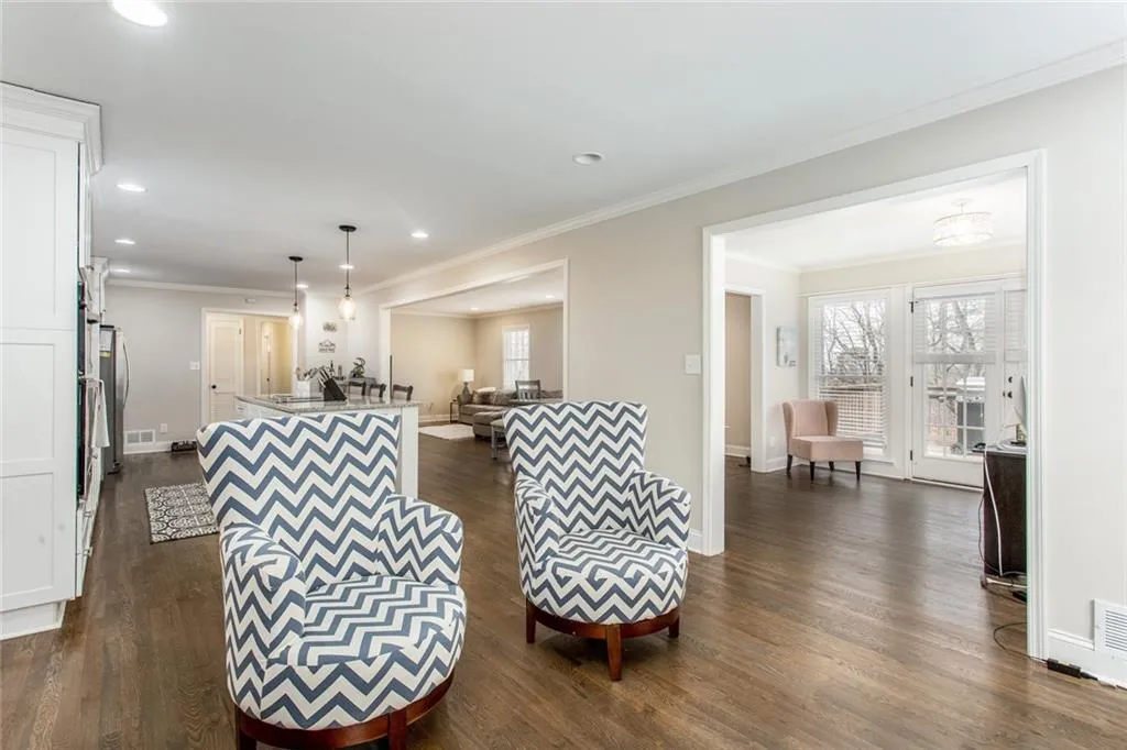 6410 Colewood Court Nw, Atlanta, Georgia 30328, 4 Bedrooms Bedrooms, ,3 BathroomsBathrooms,Residential,Sold,6410 Colewood Court Nw,6122763