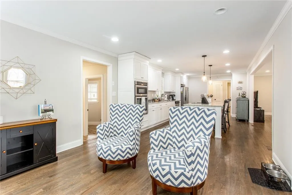 6410 Colewood Court Nw, Atlanta, Georgia 30328, 4 Bedrooms Bedrooms, ,3 BathroomsBathrooms,Residential,Sold,6410 Colewood Court Nw,6122763