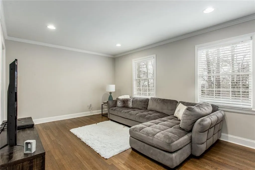 6410 Colewood Court Nw, Atlanta, Georgia 30328, 4 Bedrooms Bedrooms, ,3 BathroomsBathrooms,Residential,Sold,6410 Colewood Court Nw,6122763