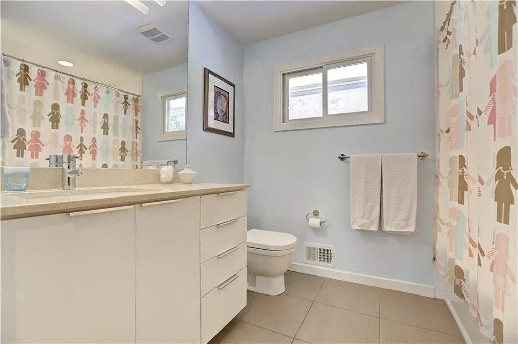 245 Colewood Way, Sandy Springs, Georgia 30328, 4 Bedrooms Bedrooms, ,2 BathroomsBathrooms,Residential,Sold,245 Colewood Way,5647935