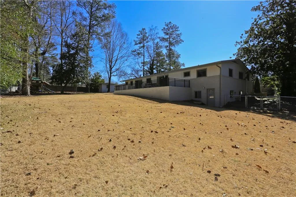 245 Colewood Way, Sandy Springs, Georgia 30328, 4 Bedrooms Bedrooms, ,2 BathroomsBathrooms,Residential,Sold,245 Colewood Way,5647935