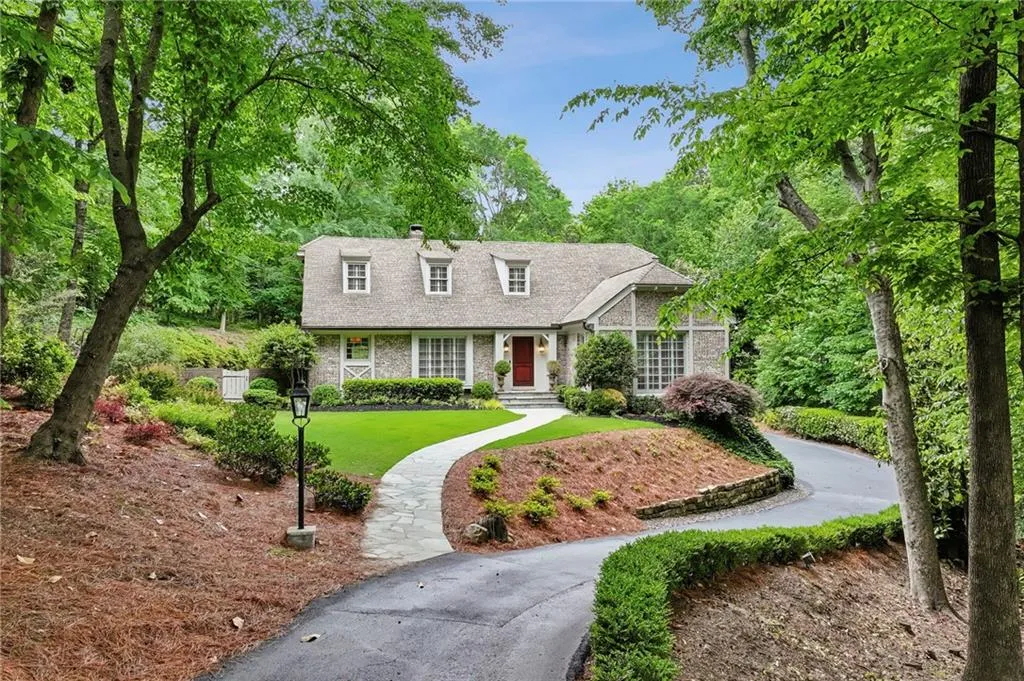 5240 Kenbrook Way, Atlanta, Georgia 30327, 4 Bedrooms Bedrooms, ,4 BathroomsBathrooms,Residential,For Sale,5240 Kenbrook Way,7764567