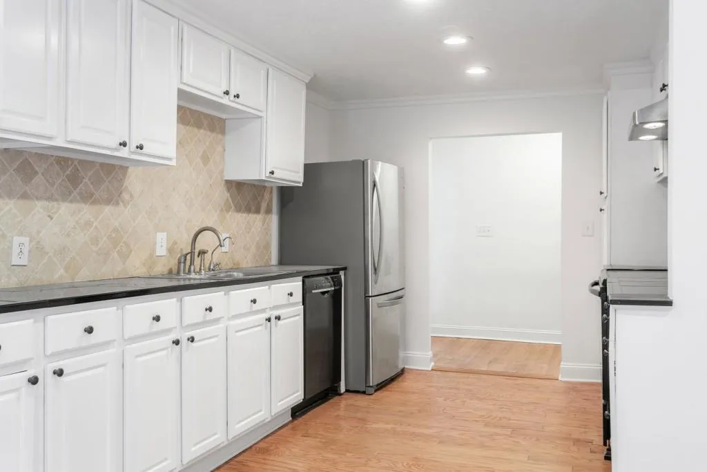 5150 High Point Road, Atlanta, Georgia 30342, 3 Bedrooms Bedrooms, ,2 BathroomsBathrooms,Residential,Sold,5150 High Point Road,7161841