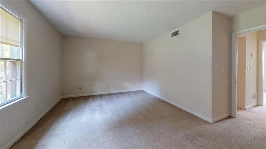 6700 Roswell Road Unit 26c, Sandy Springs, Georgia 30328, 2 Bedrooms Bedrooms, ,1 BathroomBathrooms,Residential,Sold,6700 Roswell Road Unit 26c,6797523