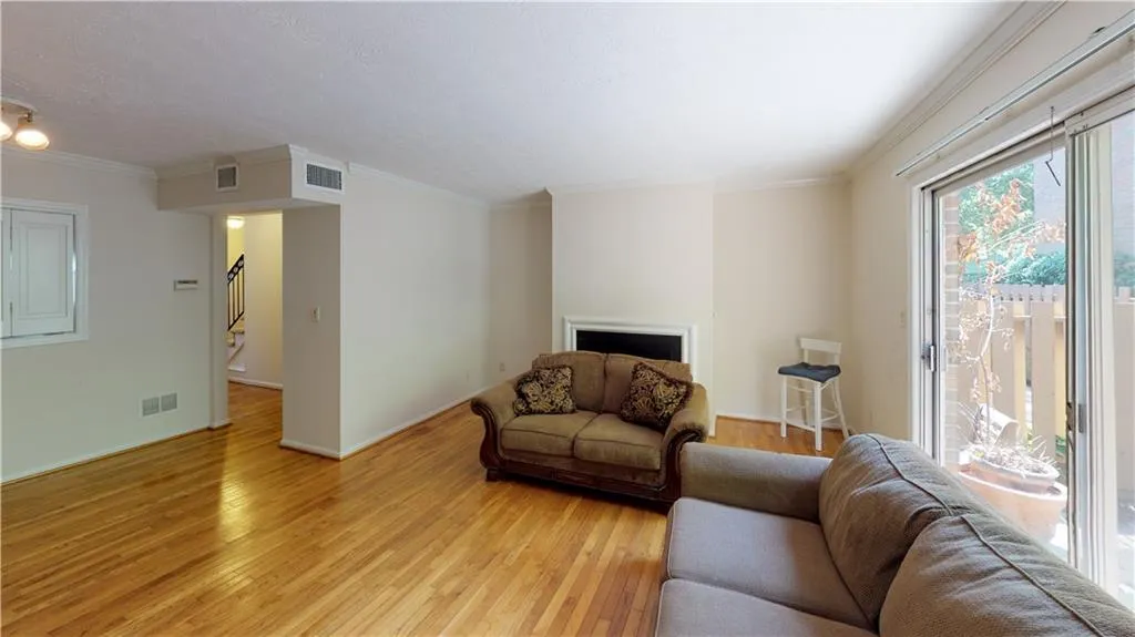 6700 Roswell Road Unit 26c, Sandy Springs, Georgia 30328, 2 Bedrooms Bedrooms, ,1 BathroomBathrooms,Residential,Sold,6700 Roswell Road Unit 26c,6797523