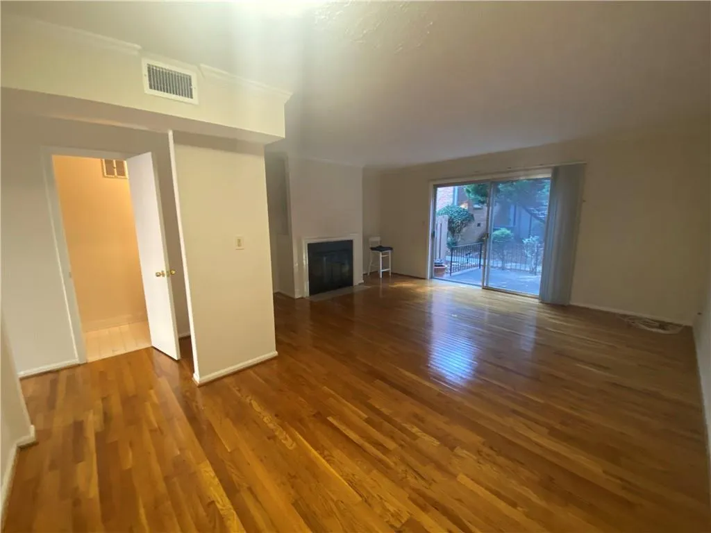 6700 Roswell Road Unit 26c, Sandy Springs, Georgia 30328, 2 Bedrooms Bedrooms, ,1 BathroomBathrooms,Residential,Sold,6700 Roswell Road Unit 26c,6797523