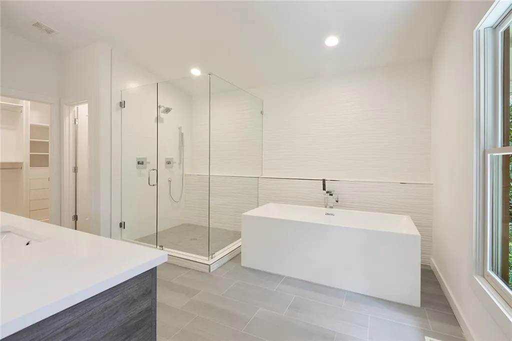 525 Bridgewater Drive, Atlanta, Georgia 30328, 4 Bedrooms Bedrooms, ,4 BathroomsBathrooms,Residential,Sold,525 Bridgewater Drive,6045123