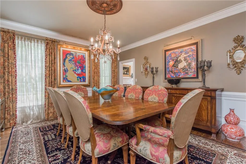 490 Tavern Circle, Sandy Springs, Georgia 30350, 4 Bedrooms Bedrooms, ,3 BathroomsBathrooms,Residential,Sold,490 Tavern Circle,6727128