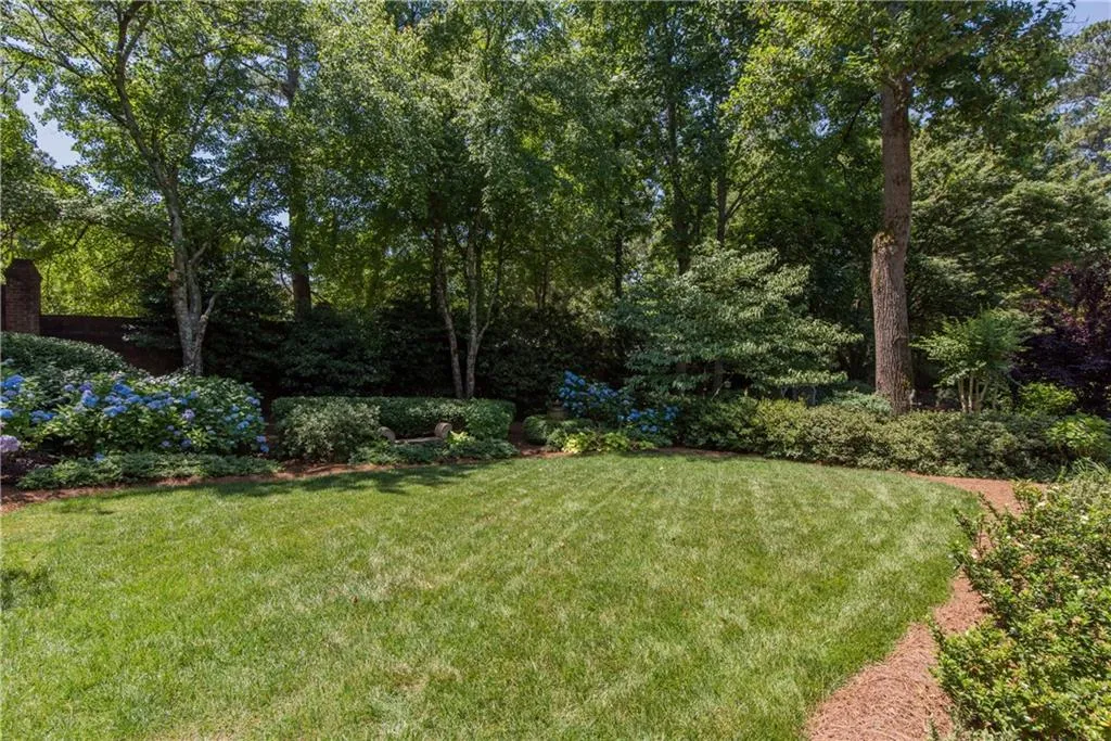 490 Tavern Circle, Sandy Springs, Georgia 30350, 4 Bedrooms Bedrooms, ,3 BathroomsBathrooms,Residential,Sold,490 Tavern Circle,6727128