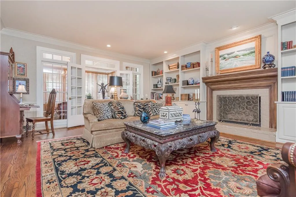 490 Tavern Circle, Sandy Springs, Georgia 30350, 4 Bedrooms Bedrooms, ,3 BathroomsBathrooms,Residential,Sold,490 Tavern Circle,6727128