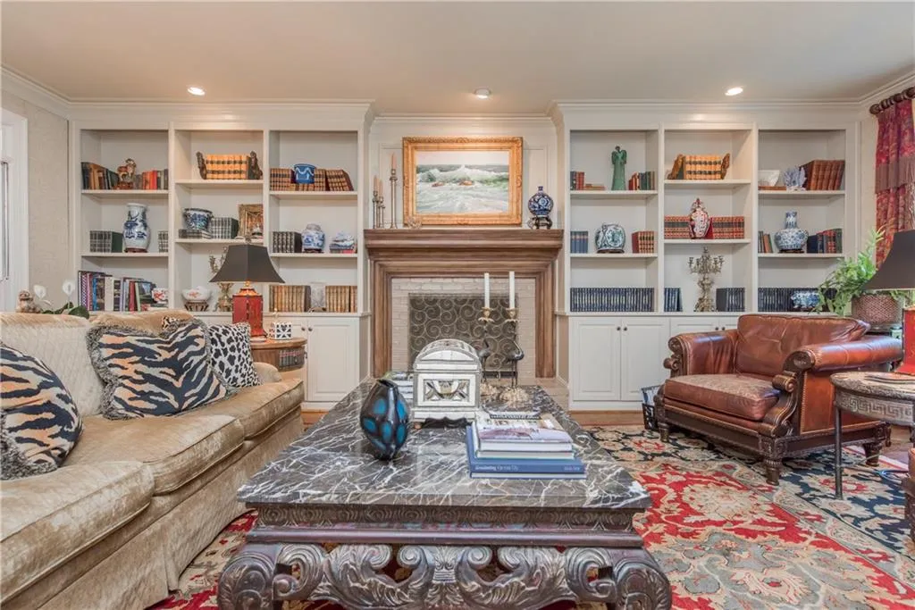 490 Tavern Circle, Sandy Springs, Georgia 30350, 4 Bedrooms Bedrooms, ,3 BathroomsBathrooms,Residential,Sold,490 Tavern Circle,6727128