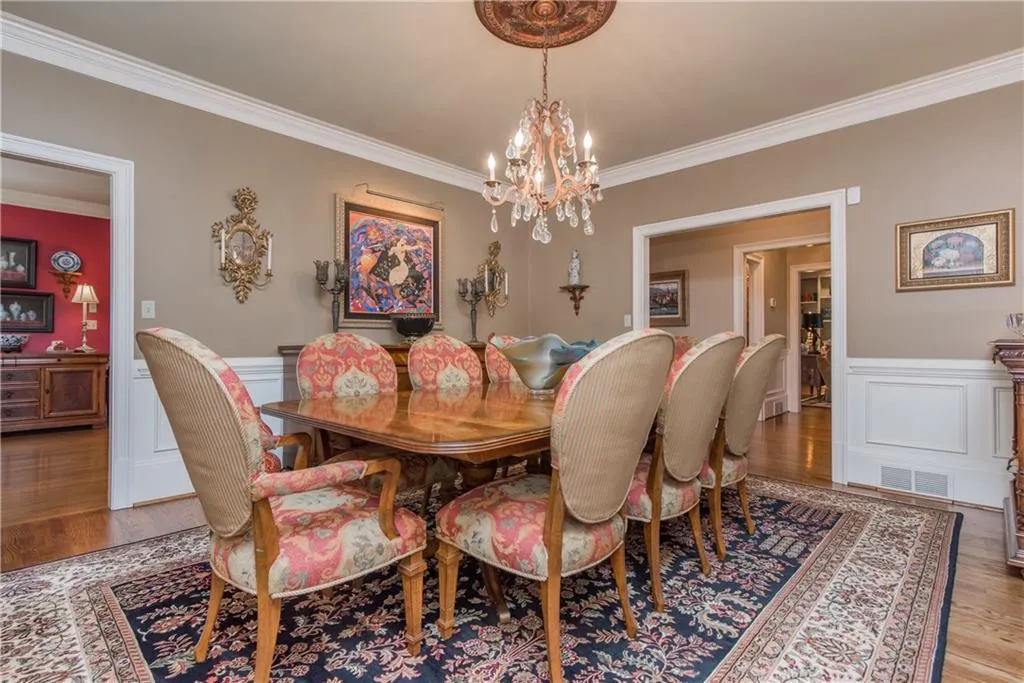 490 Tavern Circle, Sandy Springs, Georgia 30350, 4 Bedrooms Bedrooms, ,3 BathroomsBathrooms,Residential,Sold,490 Tavern Circle,6727128