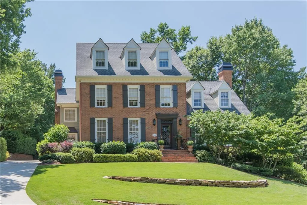 490 Tavern Circle, Sandy Springs, Georgia 30350, 4 Bedrooms Bedrooms, ,3 BathroomsBathrooms,Residential,Sold,490 Tavern Circle,6727128