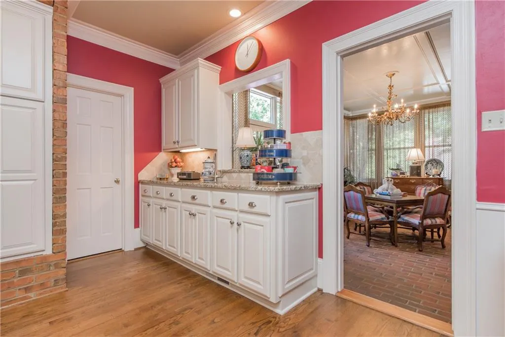 490 Tavern Circle, Sandy Springs, Georgia 30350, 4 Bedrooms Bedrooms, ,3 BathroomsBathrooms,Residential,Sold,490 Tavern Circle,6727128