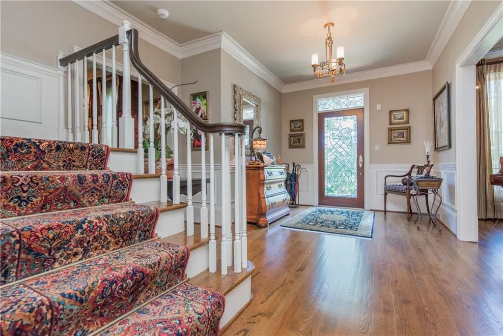 490 Tavern Circle, Sandy Springs, Georgia 30350, 4 Bedrooms Bedrooms, ,3 BathroomsBathrooms,Residential,Sold,490 Tavern Circle,6727128