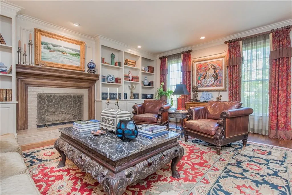 490 Tavern Circle, Sandy Springs, Georgia 30350, 4 Bedrooms Bedrooms, ,3 BathroomsBathrooms,Residential,Sold,490 Tavern Circle,6727128