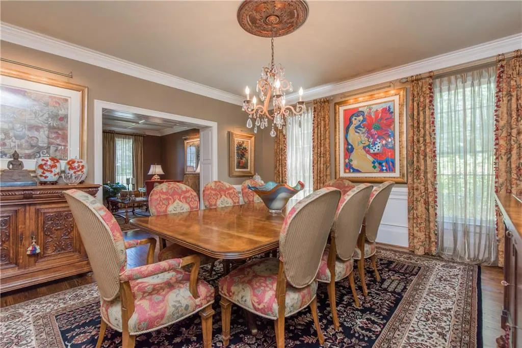 490 Tavern Circle, Sandy Springs, Georgia 30350, 4 Bedrooms Bedrooms, ,3 BathroomsBathrooms,Residential,Sold,490 Tavern Circle,6727128