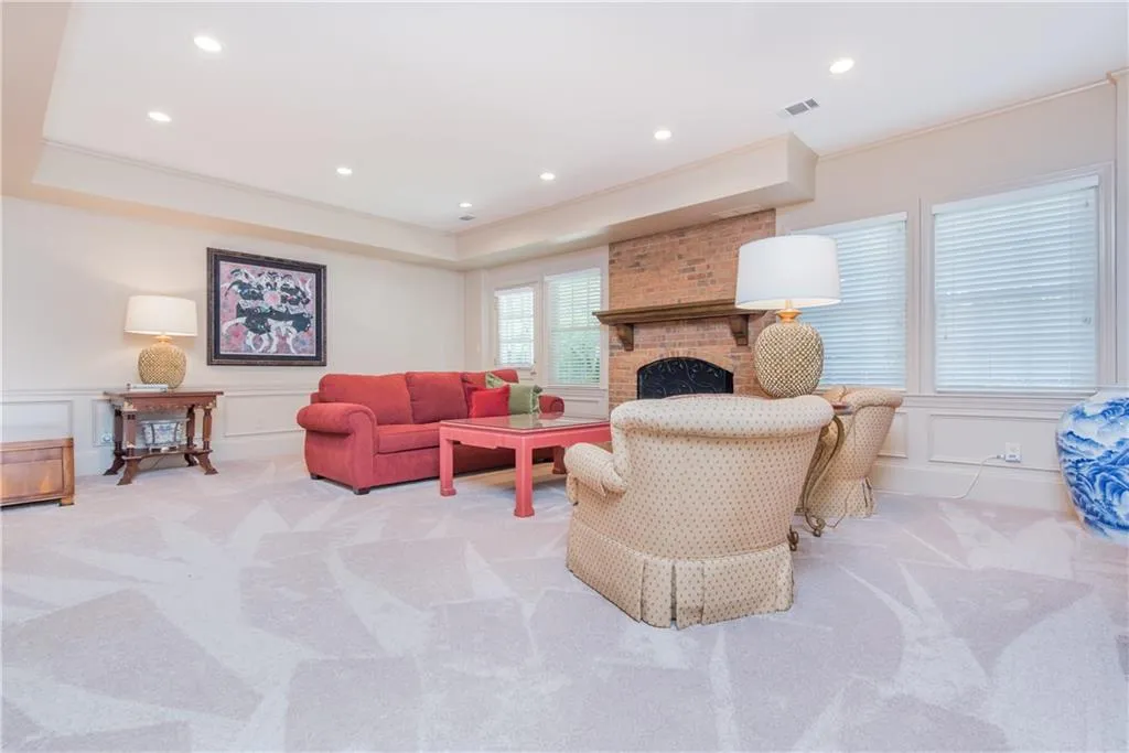 490 Tavern Circle, Sandy Springs, Georgia 30350, 4 Bedrooms Bedrooms, ,3 BathroomsBathrooms,Residential,Sold,490 Tavern Circle,6727128