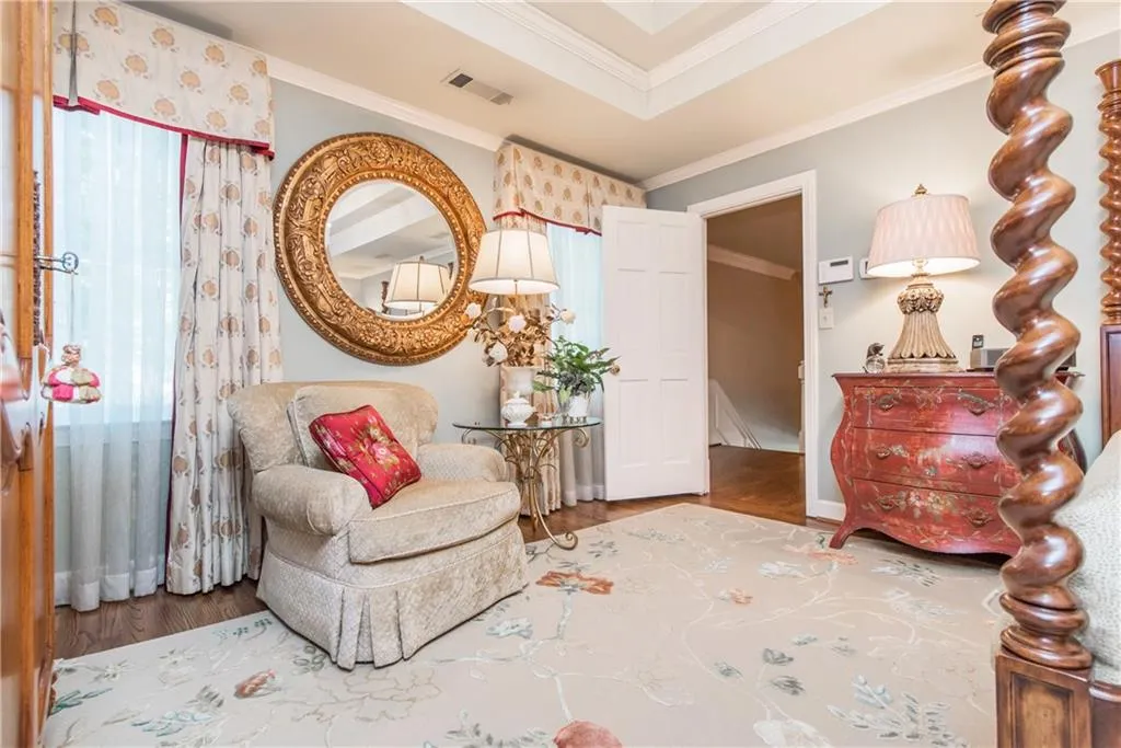 490 Tavern Circle, Sandy Springs, Georgia 30350, 4 Bedrooms Bedrooms, ,3 BathroomsBathrooms,Residential,Sold,490 Tavern Circle,6727128