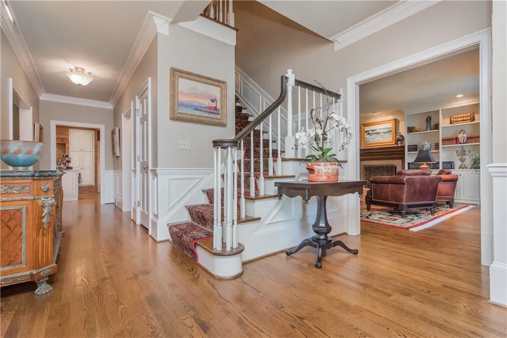 490 Tavern Circle, Sandy Springs, Georgia 30350, 4 Bedrooms Bedrooms, ,3 BathroomsBathrooms,Residential,Sold,490 Tavern Circle,6727128